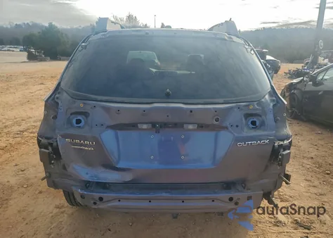 2015 Subaru Outback 2.5I Limited z USA, uszkodzony, nr VIN 4S4BSBLC2F3200496